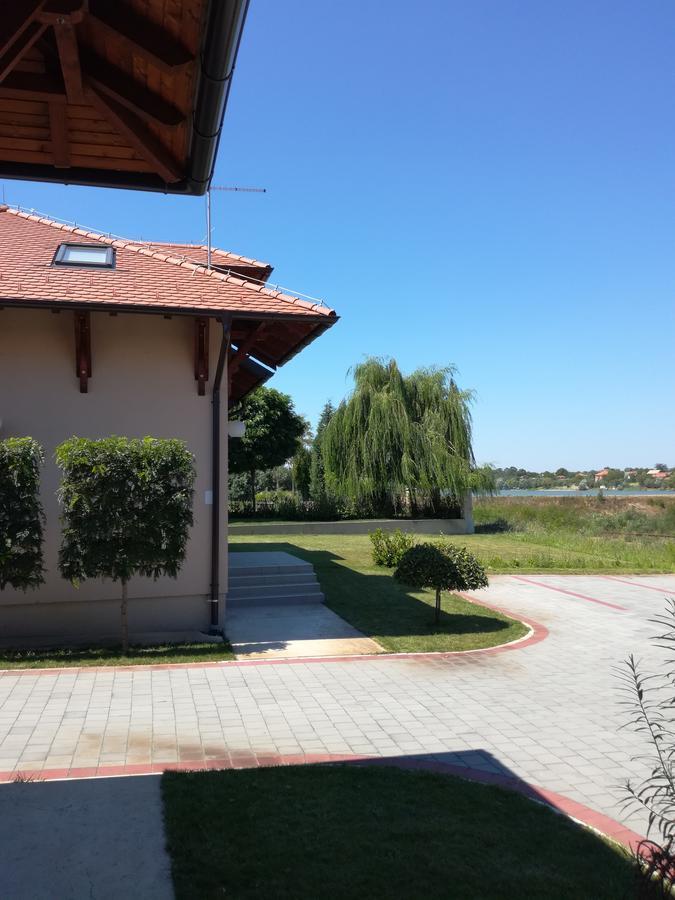 Motel Jezero Mladenovac Ngoại thất bức ảnh