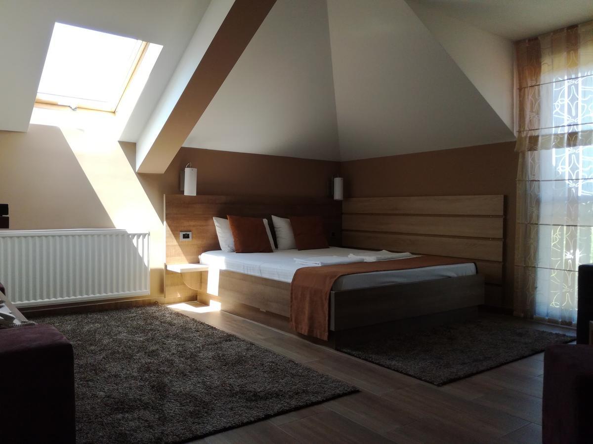 Motel Jezero Mladenovac Ngoại thất bức ảnh